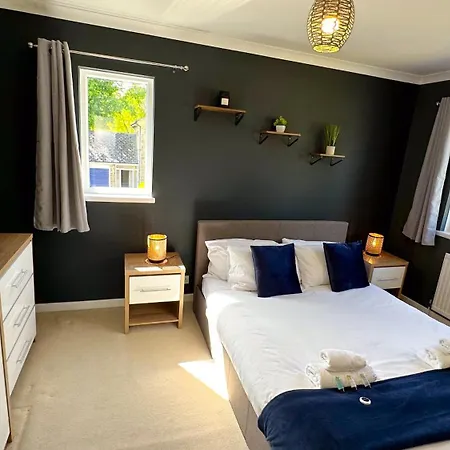 Huge Family House - Free Parking -