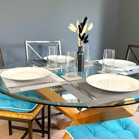 公寓 Huge Family House - Free Parking -