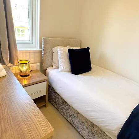 公寓 Huge Family House - Free Parking - *