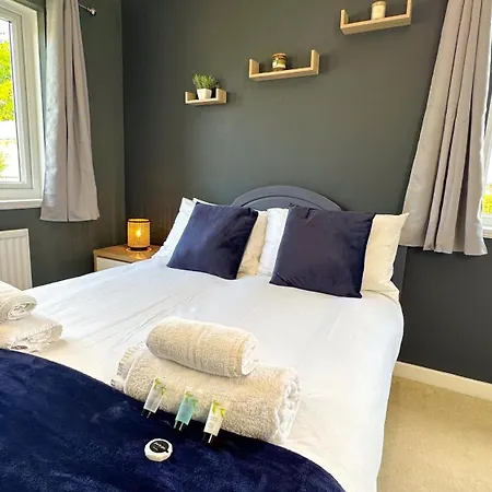 Huge Family House - Free Parking -